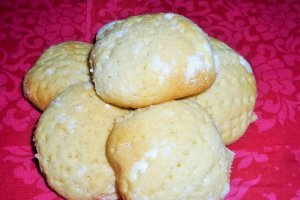 Biscuiti vanilati cu  lamaie
