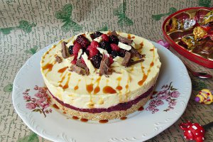 Cheesecake cu jeleu de fructe de padure