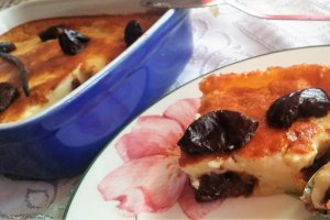 Desert flan/budinca cu prune uscate -  Far Breton
