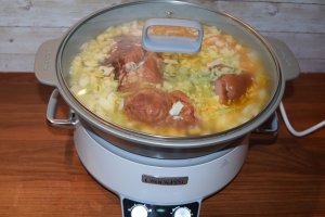Ciorba ardeleneasca de varza cu ciolan, la slow cooker Crock-Pot 6L Duraceramic