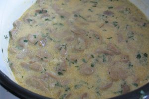 Piept de porc cu ciuperci si cascaval