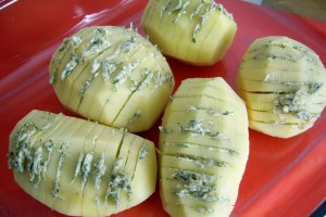 Cartofi Hasselback