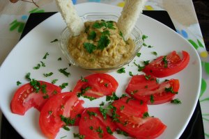 Pasta de vinete cu chimen si iaurt