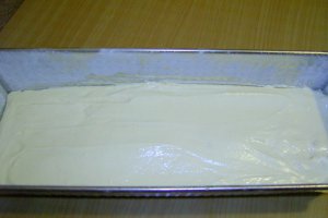 Lemon cake glazurat