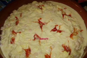 Sufleu de conopida cu sunca in vasul roman