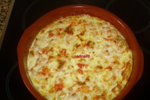 Sufleu de conopida cu sunca in vasul roman