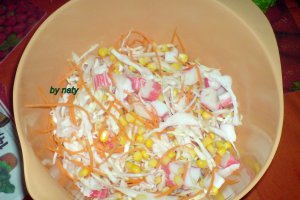 Salata de surimi cu legume