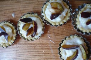 Mini tarte cu prune