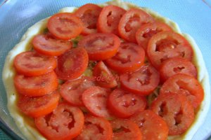 Quiche cu branza si rosii