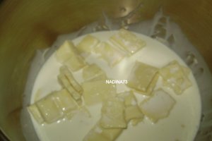 Tort cu trandafiri