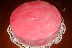 Tort cu trandafiri