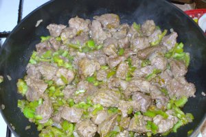 Cordero con pimiento verde (miel cu ardei verde)