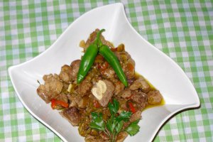 Cordero con pimiento verde (miel cu ardei verde)