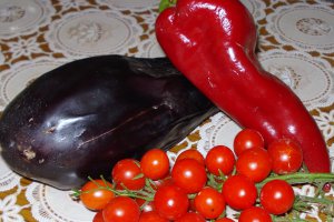 Salata picanta de vinete si ardei copt