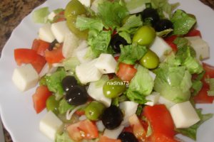 Ceafa de porc in sos de soia, cu salata