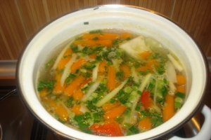 Supa crema de legume cu morcovi tineri
