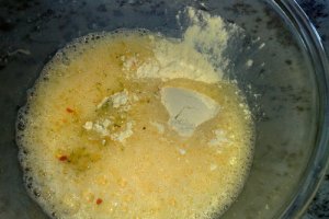Ciorba din cuburi de omleta de ou cu spanac