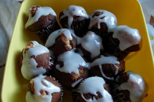 Briose de cacao cu nuca de cocos