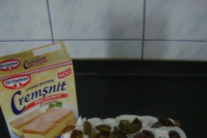 Cremsnit cu fructe