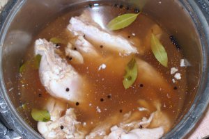 Iepure cu rosii si ierburi aromate