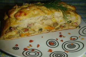 Placinta cu costita afumata si legume