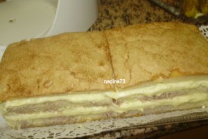 Prajitura  cu banane si frisca