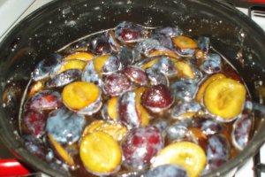 Dulceata de prune cu scortisoara