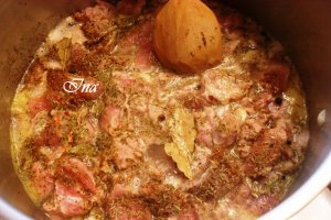 Tochitura de miel, cu mamaliguta