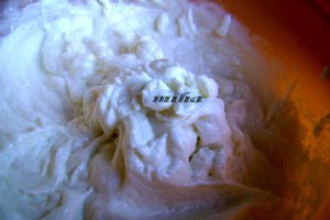 Tort merengue cu crema de lamaie
