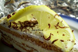 Tort merengue cu crema de lamaie