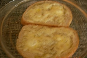 Bruschette cu oua de prepelita