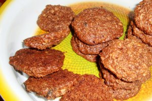Fursecuri cu nuci, ciocolata si cocos