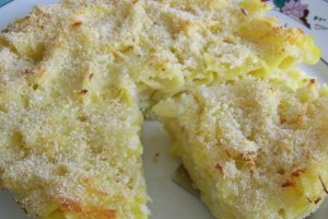 Paste cu branza si sos bechamel