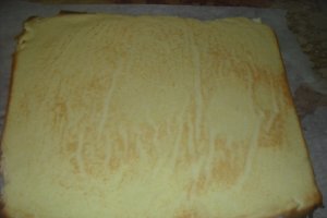 Rulada cu crema de portocale
