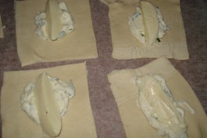 Foietaj cu ricotta si mozzarella