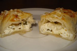 Foietaj cu ricotta si mozzarella