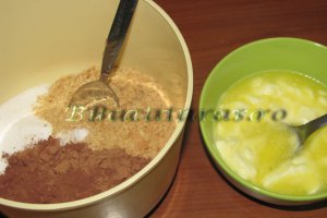 Cheesecake cu sos de capsuni
