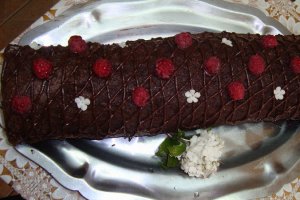 Rulada cu ciocolata si zmeura