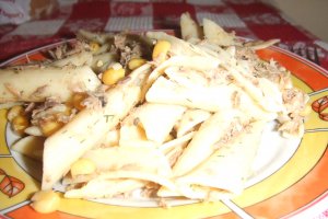Salata de paste cu ton si porumb