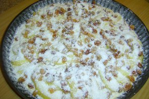 Tarta cu mere, stafide si cocos