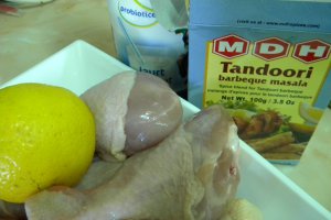 Pulpe de pui in iaurt si condimente Tandoori