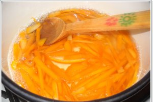 Dulceata din coji de portocala