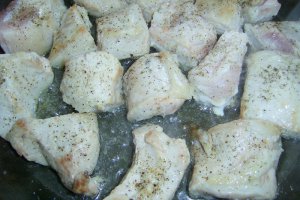 Conopida cu carne