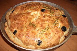 Tarta cu branza , sarata (by medi )