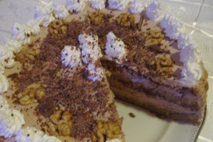 Tort cu nuci,alune si crema de castane
