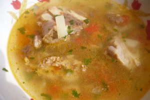 Ciorbita din oase de vita cu legume - cum prepari cea mai delicioasa ciorba