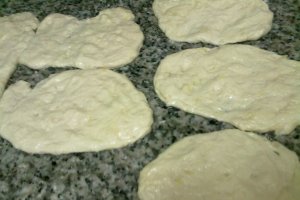 Langosi cu branza