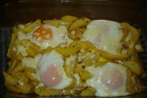 Cartofi cu ochiuri la cuptor (by pusikmea)