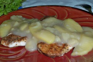 Piept de pui cu sos de gutui