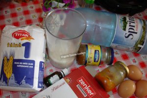 Clatite dantelate, pufoase si crocante